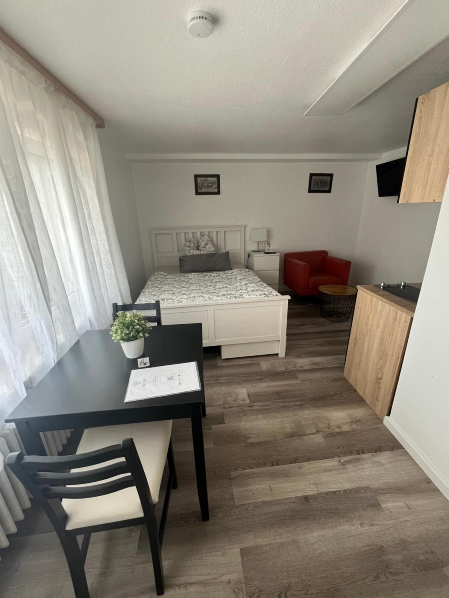 Ferienwohnung A&S Heuchelheim Heuchelheim  Экстерьер фото